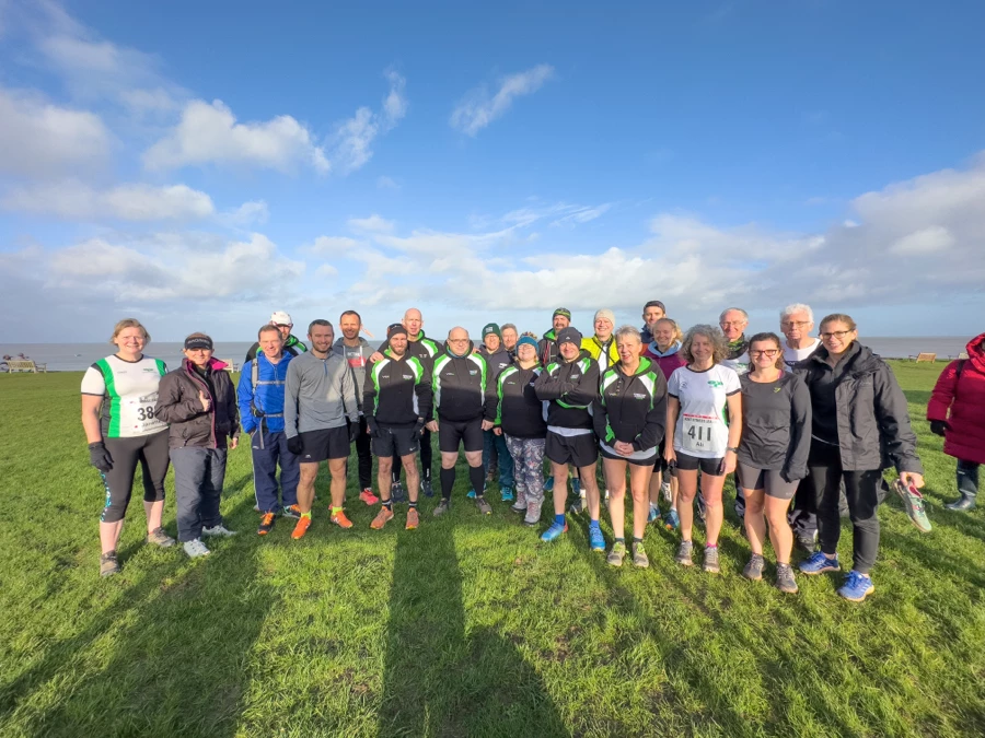 KFL Minnis Bay 2023 - Kent Fitness League runners in action. Team photo of Maidstone Harriers